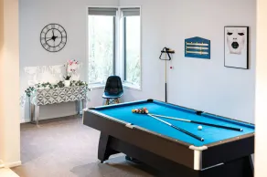 Lakefront villa with a spacious panoramic balcony in Sanctuary Lakes - Image 2