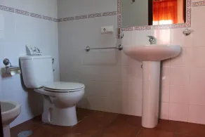 Villa mit Privatpool in Roche Residencial - Image 4