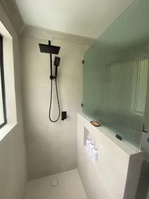 Bayside Beach House Living - Image 3