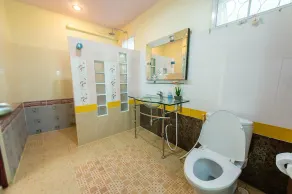 Poomvarin Resort - Image 5
