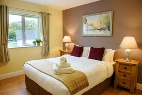 Waterfront Self Catering Houses - Image 4