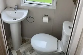 3guests-2bedroom-WiFi-Tv - Image 3