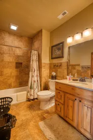 Scenic Lodge- Lewis and Clark Resort - Image 4