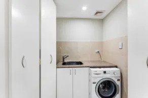 Walking distance to Perth Centre/CBD - Image 2