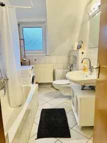 Quiet apartment with a private balcony and great views - Image 2