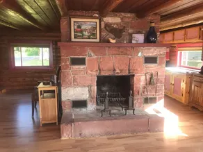 Welcome to Water’s Edge Log Cabin - Image 3