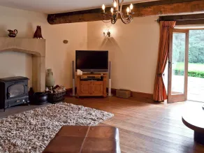 4 bedroom accommodation in Heptonstall, near Hebden Bridge - Image 2