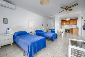Villa apartment with private pool and garden - Image 3