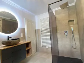 3 Bed Cottage - Sleeps 6 - Parking - Wifi - Image 3