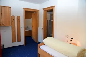 Vacation apartment \"Dorfblick\" with large balcony, morning sun, quiet location, pure nature - Image 3