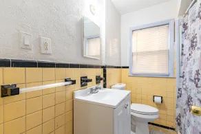 5mins Drive to Detroit Zoo 3 bedrooms 2 full bath - Image 2