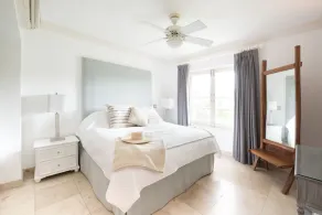 Luxuriöses Apartment am Strand mit 2 Badezimmern und 30 m Pool - Image 4