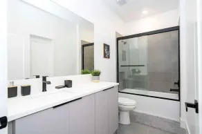 Luxury Villas Collection - Near Parks & Shopping - Image 4