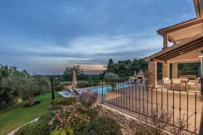 Villa Sterpazzi near Poreč with heated private pool, sea view, jacuzzi and sauna - Image 4