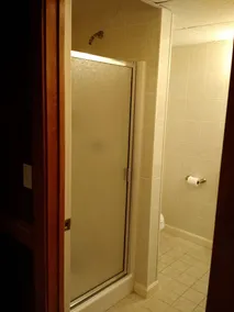 Grande belle chambre confortable au sous-sol fini. - Image 3
