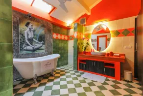 Villa Artistic, Luxury with swimming pool surrounded by 3 suites 5 minutes from the beach - Image 3