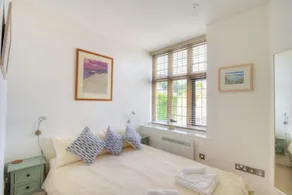 5 CORAM TOWER, romantic, country holiday cottage in Lyme Regis - Image 5