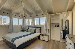 Luxurious penthouse - couples/families  2br minutes from TLV center free parking - Image 5
