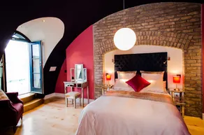 “ GRAND CANAL DOCK LUXURY “ SPECIAL OFFER'' - Image 4