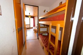 200m from ski slopes, 3rd floor, balcony, tv, 25m², Vars - Image 5