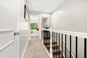 Modern, newly renovated condo overlooking - Image 2