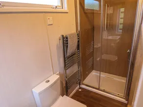 THE FOX DEN, with hot tub in Rhayader - Image 2