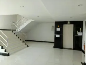Taweesuk Residence - Image 5
