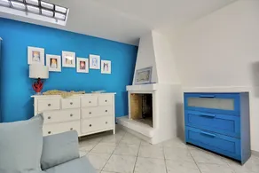 Villa Tania: A welcoming three-story independent house situated at a short distance from the beach, with Free WI-FI. - Image 2
