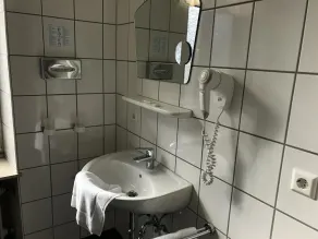 Single room, shower or bath, WC, 1 bedroom - Hotel Rheinlust - Image 2