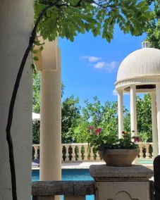 Château Près de Cahors Avec Piscine Privée et Salle de Sport - Image 3