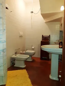 Monzambano: Hus med have og panoramisk loggia med pejs til grill - Image 3