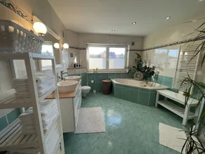 Sehr schönes Ferienhaus mit Terrassen, Garten und Pool, Nähe Weimar - Image 5