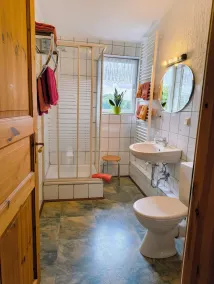 Apartamento aconchegante com enxaimel visível, cercado por florestas e prados - Image 4