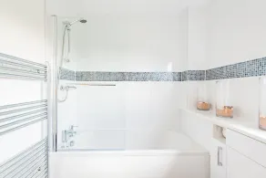 Stunning Large 5 Bed House, Hot Tub, Views! - Image 4