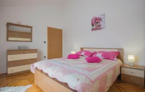 Acomodações de 3 quarto em Donji Prolozac - Image 5