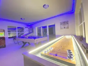 Huge 5BR Cabin Retreat With Game Room & Nature Views - Image 3