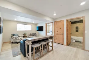  Gorgeous 2 BDRM - Central to Ski Resorts and Outdoor Recreation - Image 2