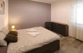 Two-Bedroom Holiday Home In Sibenik - Image 5