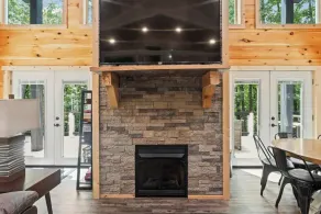 3BR 2BA w/ King Bed/Hot Tub in Heart of RRG - Image 5