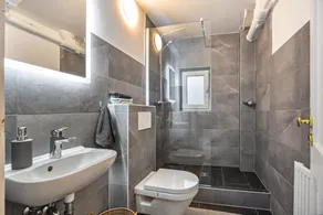 Apartment 'Hannover Ogli' with Private Garden and Wi-Fi - Image 3