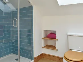 2 bedroom accommodation in Uggeshall - Image 3