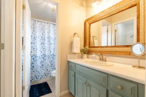 King Bed & RECLINER! Sleeps 8, Close to Moody AFB/Freedom Park & Pet Friendly! - Image 3