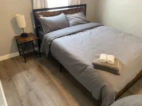1 bedroom with office or 2nd bedroom - Image 4