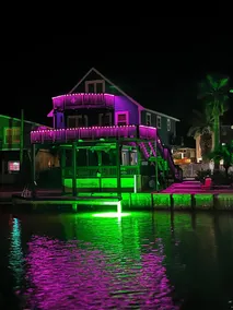Beautiful 3-bedroom home on the Canal with patio. - Image 1