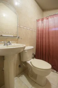 Beautiful and roomy residence close to nature adventure attractions! - Image 3
