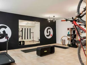 Modern Luxury Villa - 5 brm, heated pool, sea views, gym - Image 3