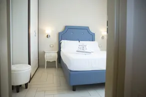 2-bedroom suite - Image 5
