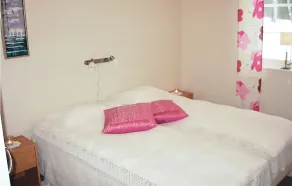4 Bedroom Accommodation in Vessigebro - Image 5