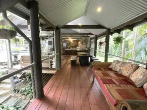 2 x queen bedrooms, 2 x ensuite's, 1 guest lounge, outdoor bbq kitchen and pool. - Image 5