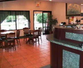 A Victory Inn - Roseville - Image 2